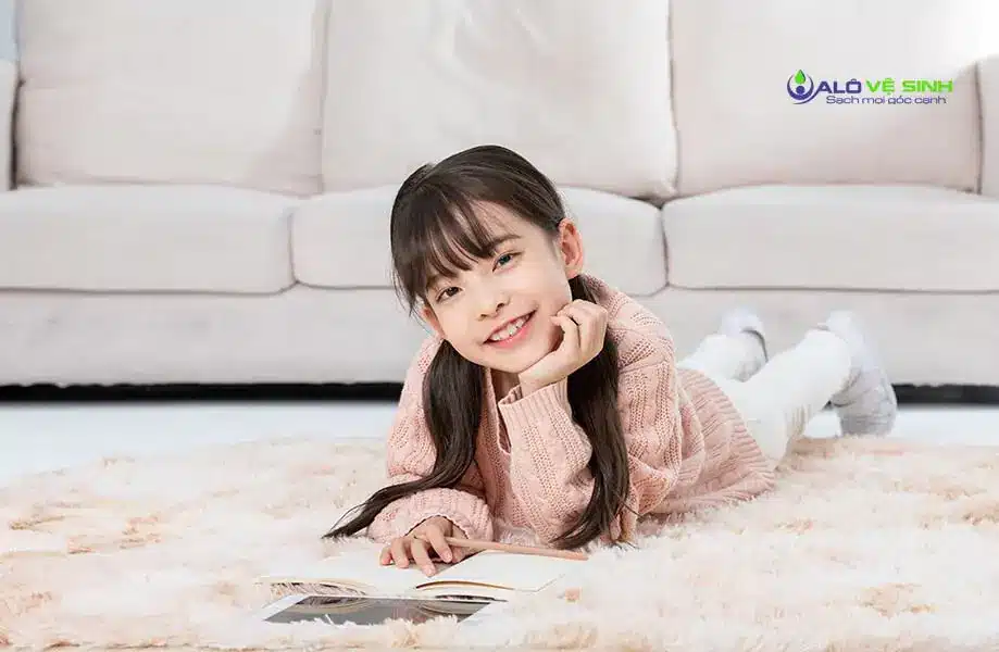 Hướng dẫn làm sạch nhanh vết bẩn trên thảm.