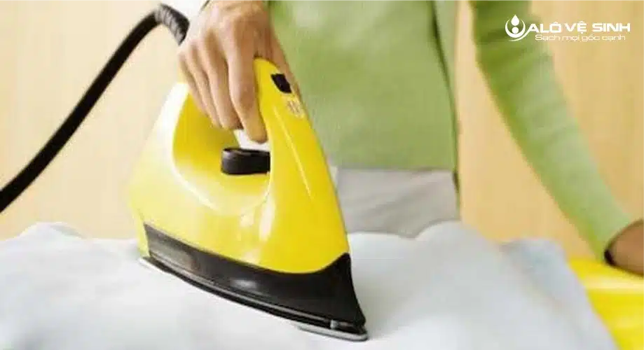 Sau khi vệ sinh topper thì là phẳng các nếp gấp