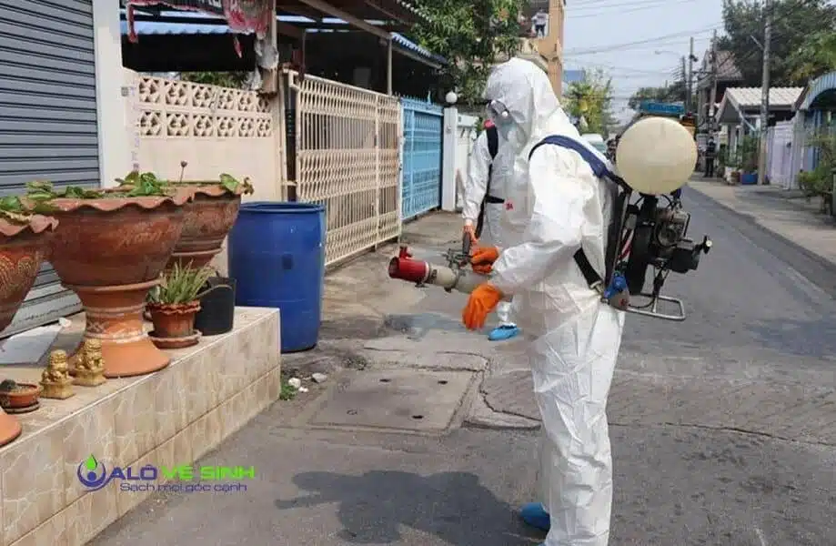 Cùng Alo Vệ Sinh phun khử trùng diệt khuẩn - diệt virus đẩy lùi dịch bệnh bảo vệ bản thân và cộng đồng