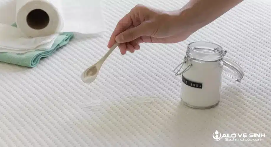 Vệ sinh topper bằng baking soda