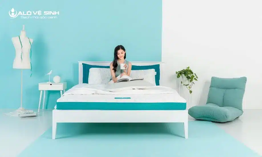 Vệ sinh topper tại nhà bằng hơi nước nóng: Khử mùi & Diệt khuẩn 99%.
